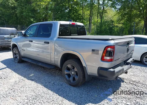 2021 Ram 1500 Big Horn 4X4 5'7 Box из США, поврежденный, VIN 1C6SRFFT6MN577232